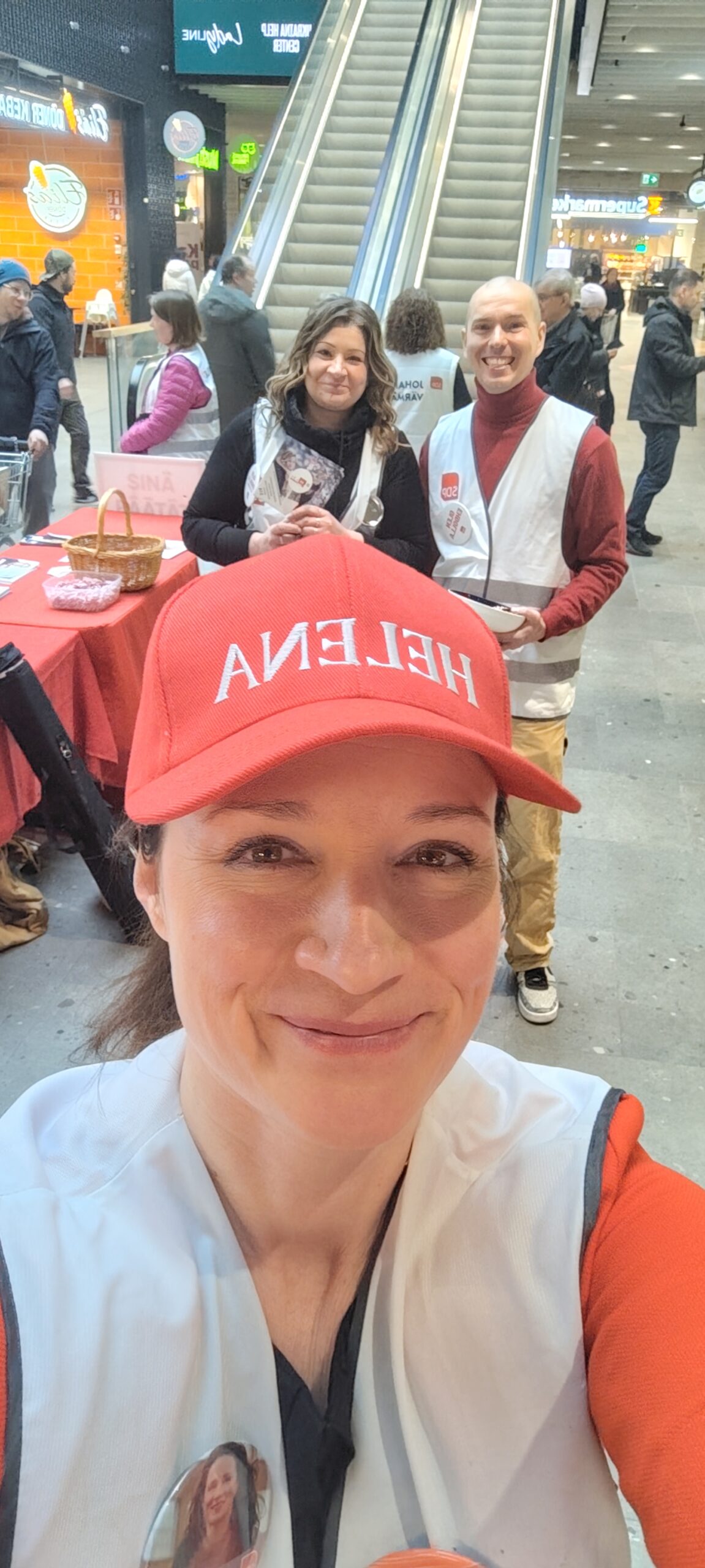 Huomenna on vaalipäivä  – Time to vote tomorrow